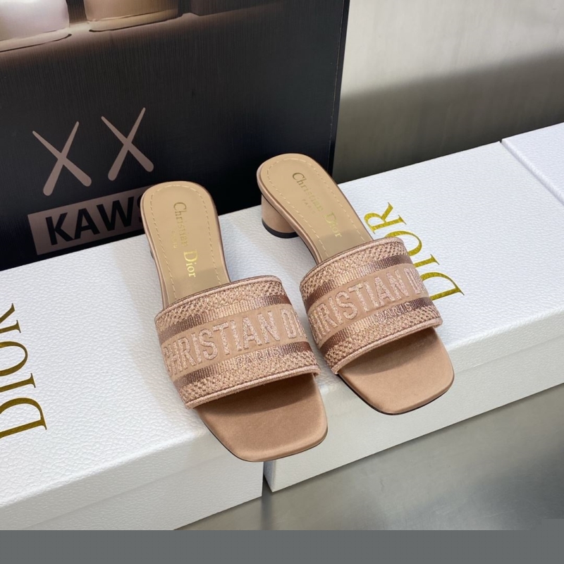 ch**an D*or slippers